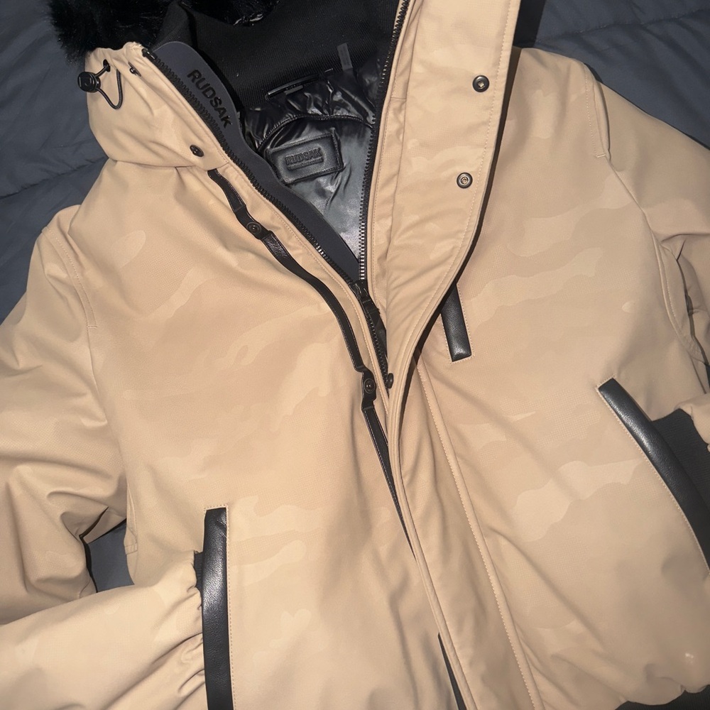 RUDSAK Men's Tan Ski Jacket with Black Accents